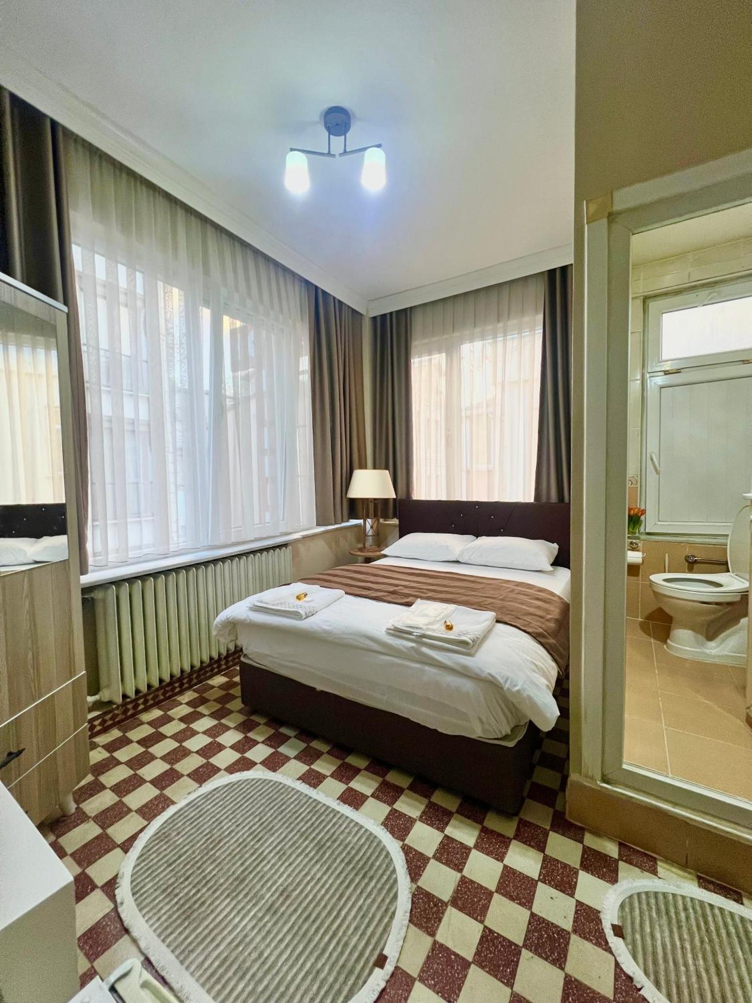 Findik Palas Otel Provincia di Provincia di Istanbul Esterno foto
